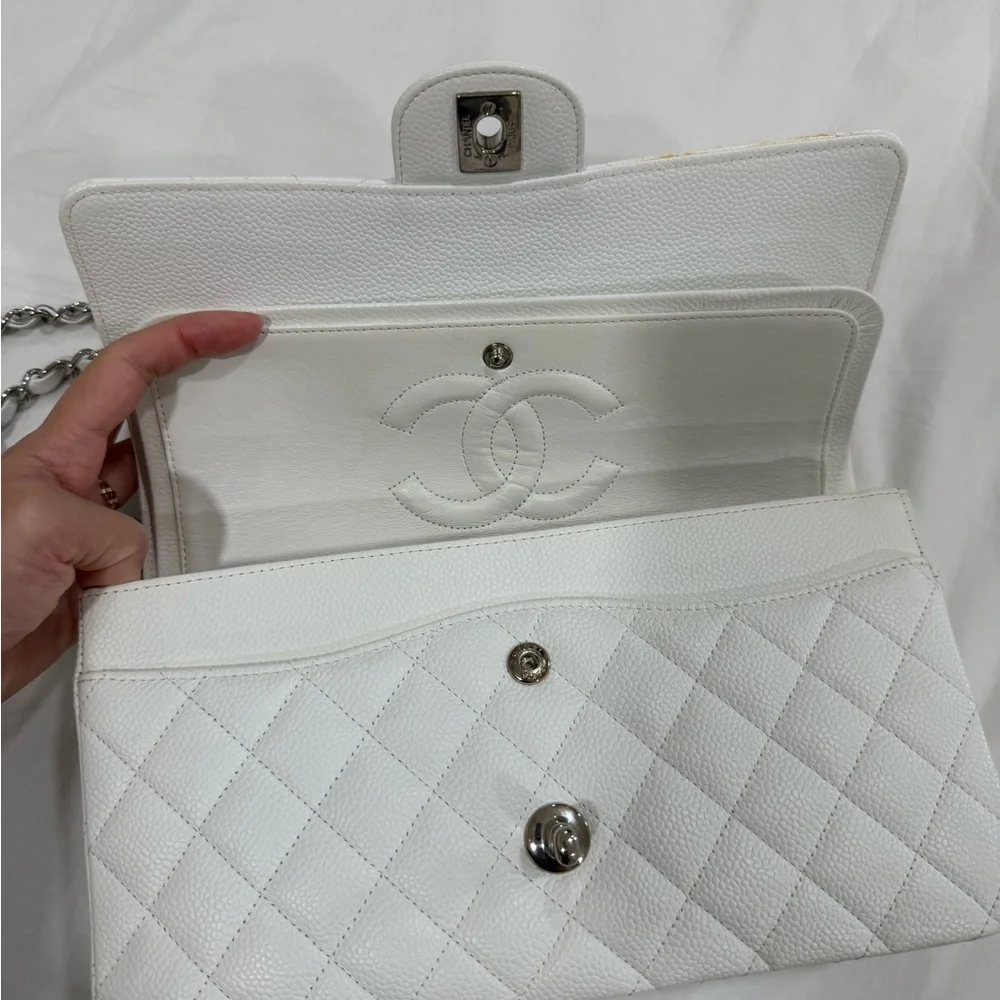 💯 Auth Chanel White Quilted Caviar Medium Classic Double Flap Bag Edge Stitching